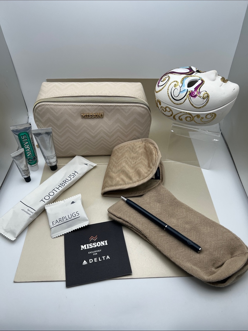 Missoni Beige Cosmetic Bag Bundle With Gold Tone Hardware NWOT Travel Bundle